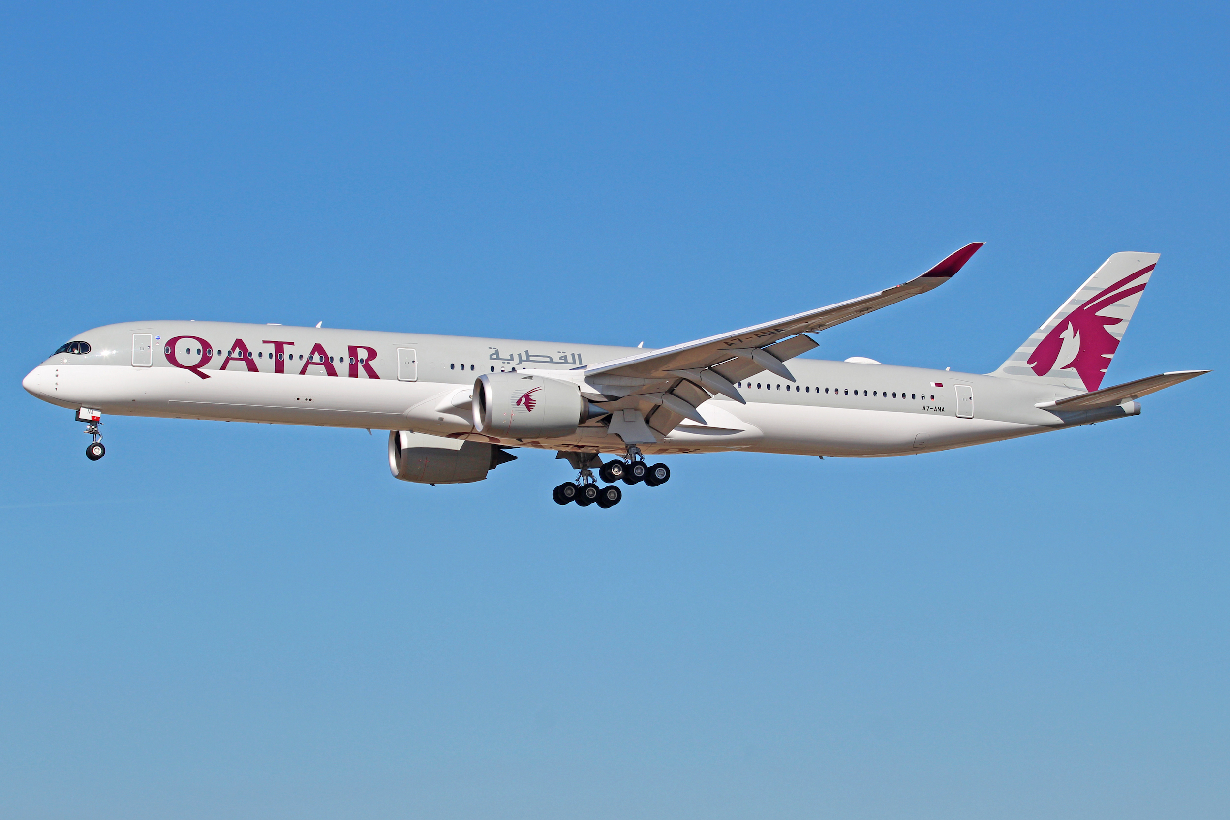 Qatar_Airways_Airbus_A350-1000_(A7-ANA)